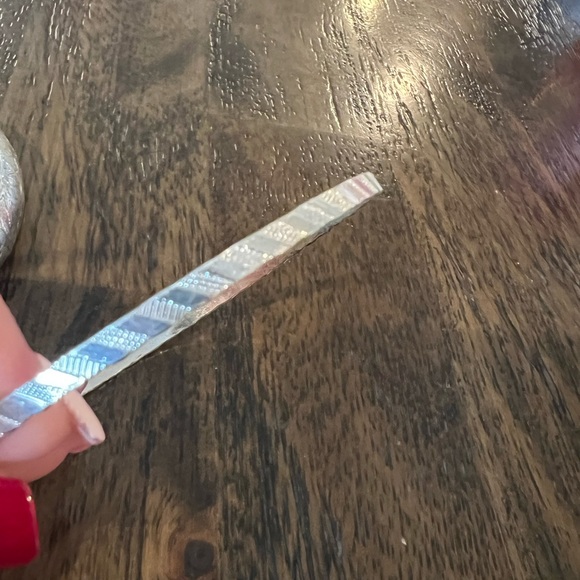 Set of 4 Vintage Bangle Bracelets 3 Silver tone 1 Pink shell - Picture 2 of 4